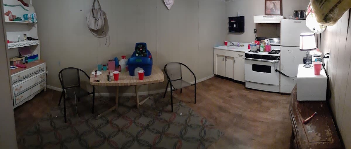M & T's Motel