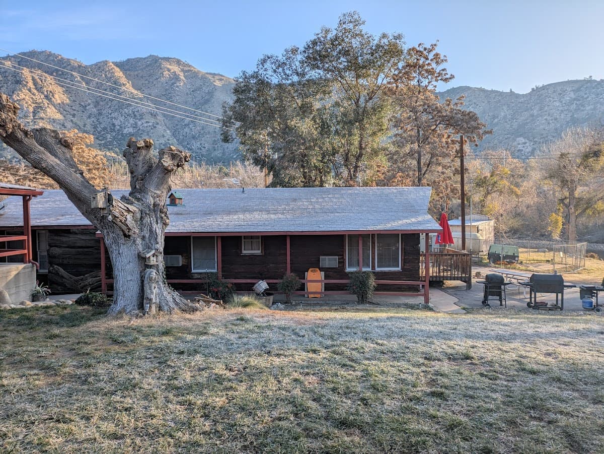 Riverview Lodge