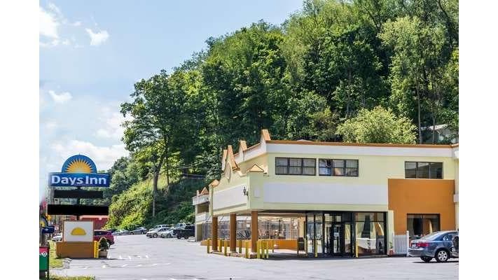 Days Inn by Wyndham Pittsburgh