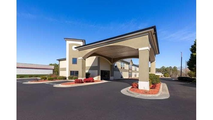 Baymont by Wyndham Creedmoor