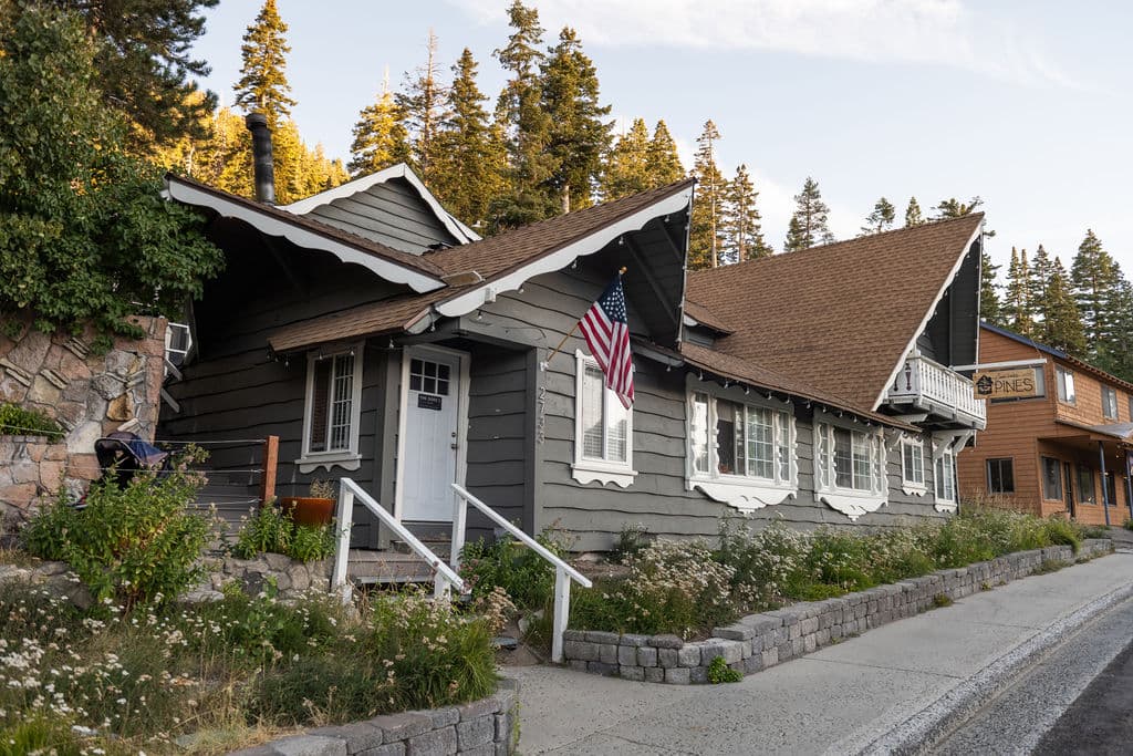 June Lake Pines Cottages