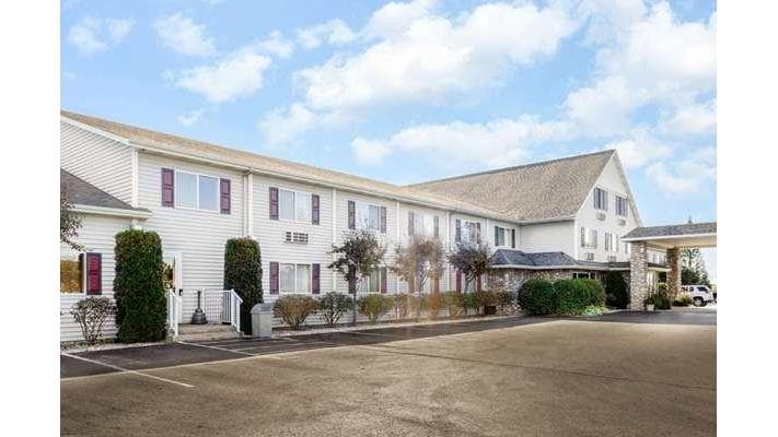 Super 8 by Wyndham St. Ignace