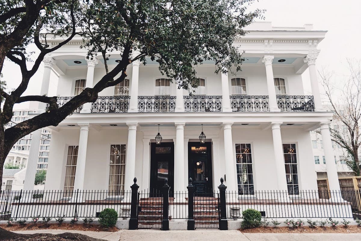 Henry Howard Hotel