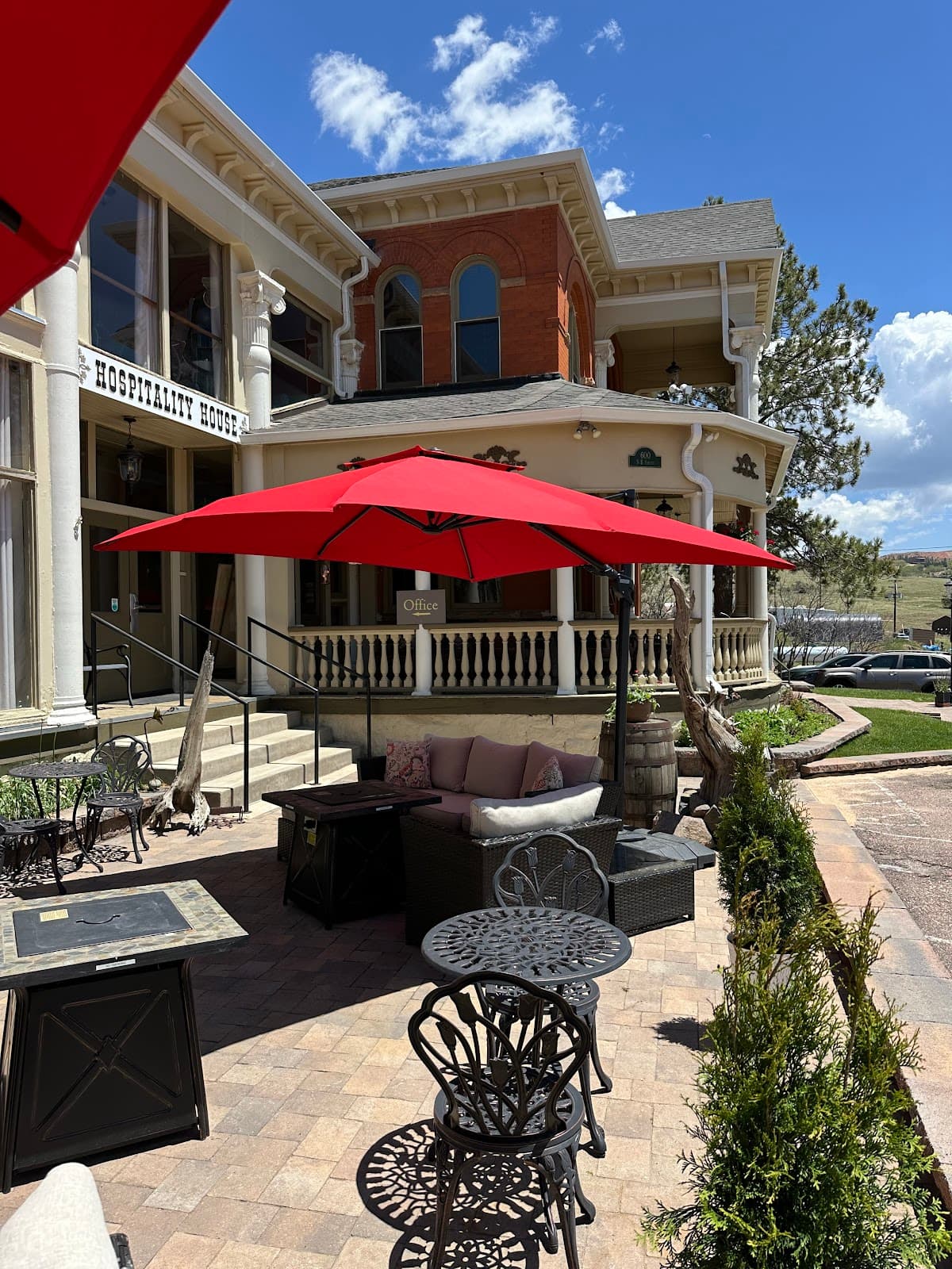 Cripple Creek Hospitality House & RV Park