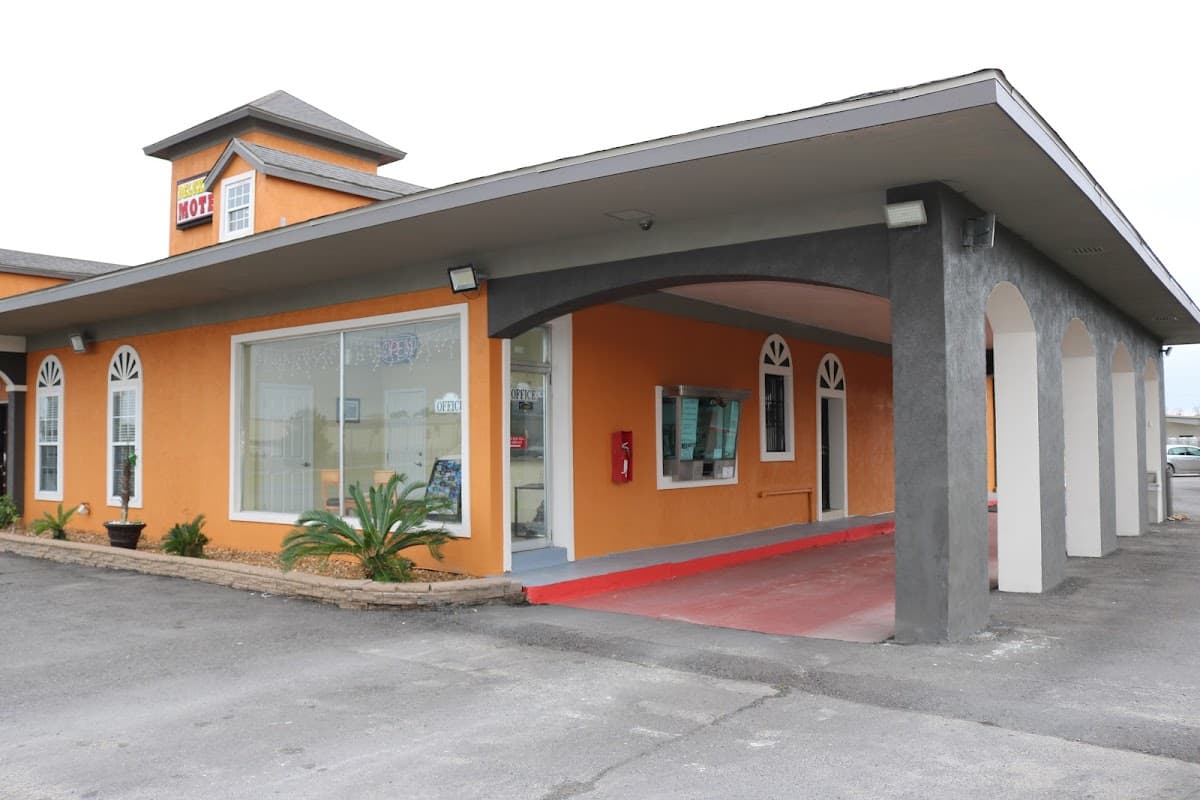 Deluxe Inn