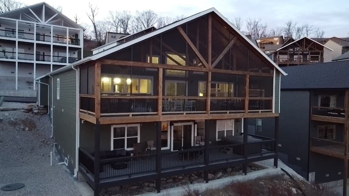 Lakeview Lodge on Indian Point