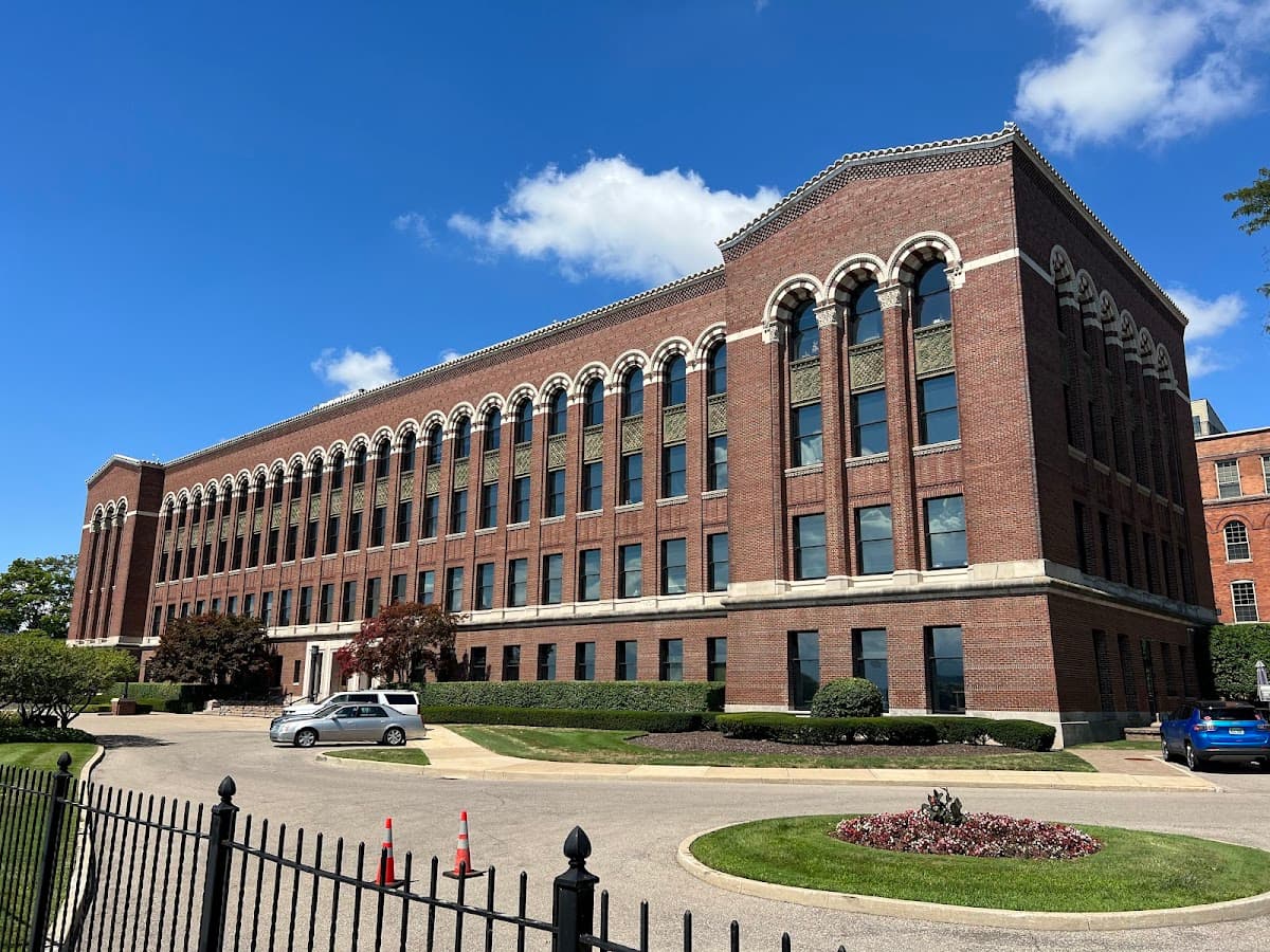 Roberts Riverwalk Hotel