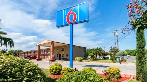 Motel 6 Dallas, TX