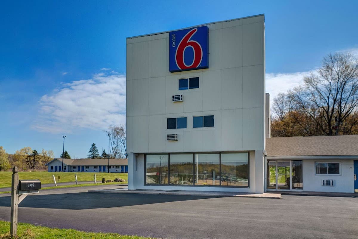 Motel 6 Bellville, OH - Mid-Ohio