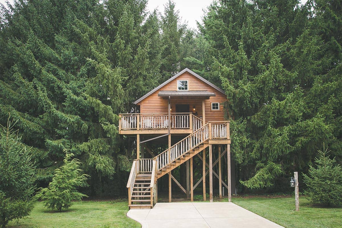 Pine Cove Lodging