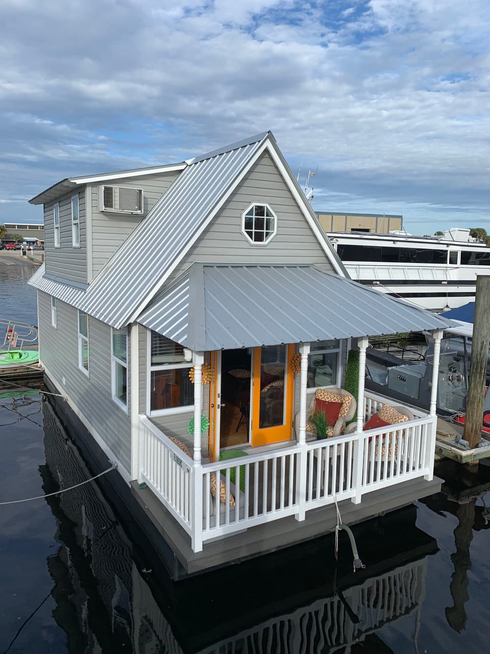 Famous Tiny Houseboat