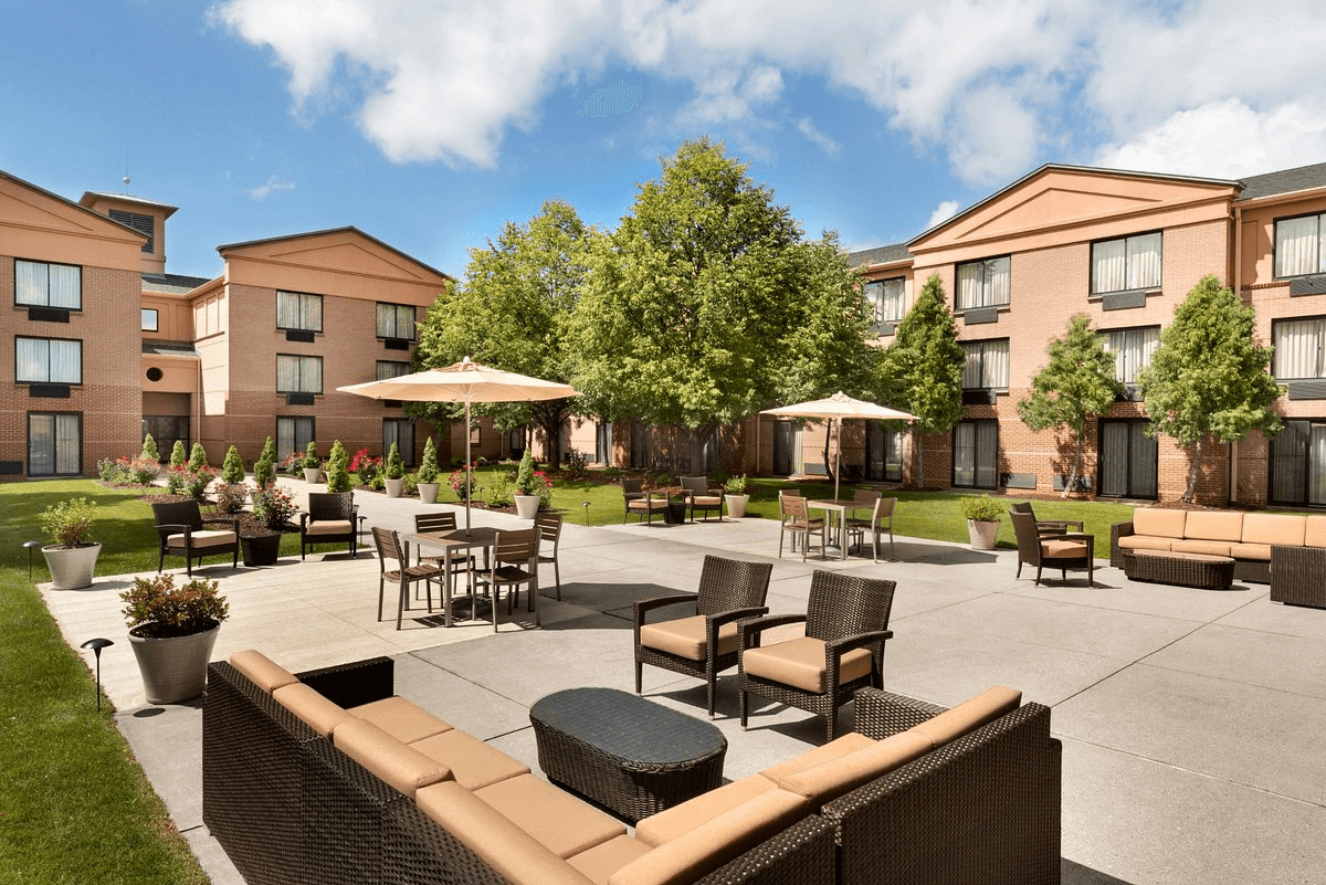 DoubleTree by Hilton Milwaukee - Brookfield