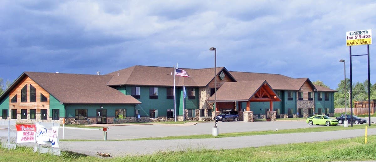 White Oak Inn & Suites