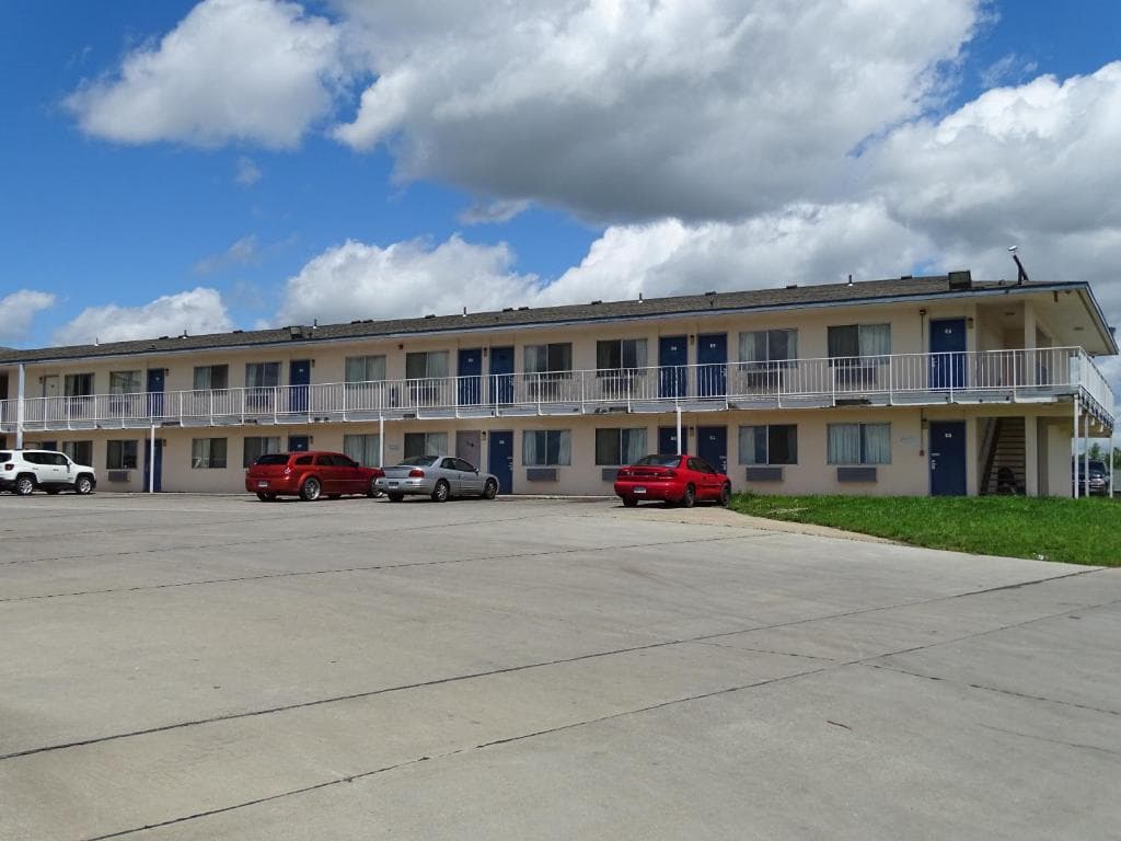 Travelers Inn