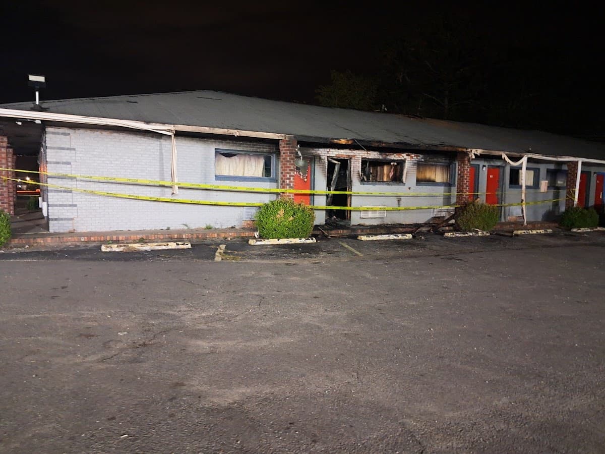 Sharolyn Motel & Campground