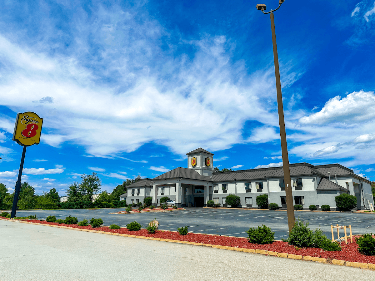 Super 8 by Wyndham Piedmont Greenville Area