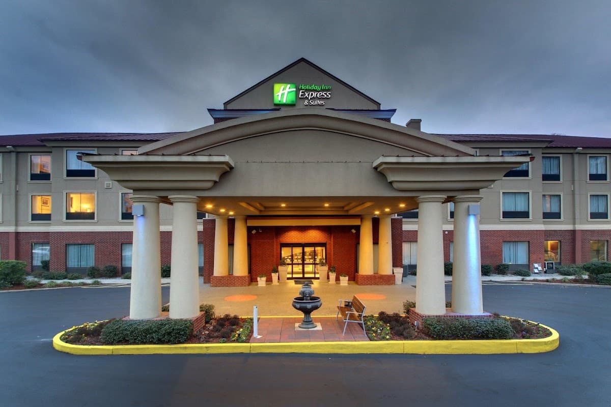 Holiday Inn Express & Suites Laurel by IHG