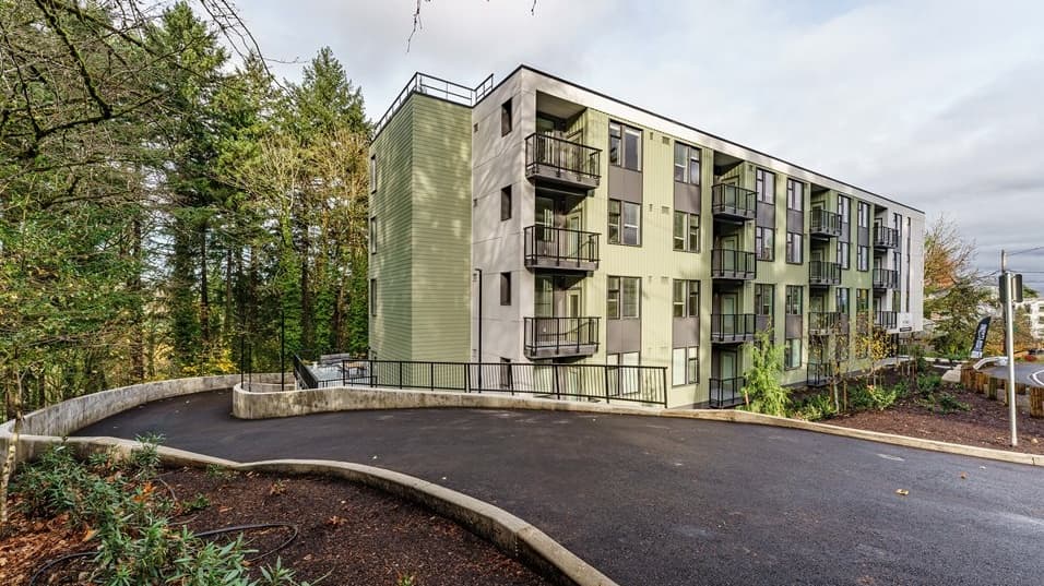 Landing Furnished Apts at The Woods on Marquam Hill