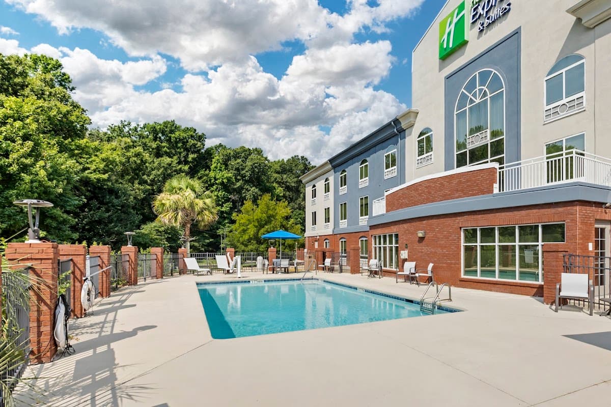 Holiday Inn Express & Suites Camden-I20 (Hwy 521) by IHG