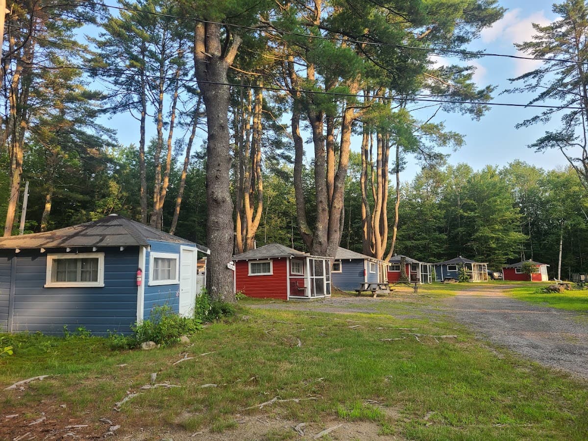Savoie's Lodging & Camping