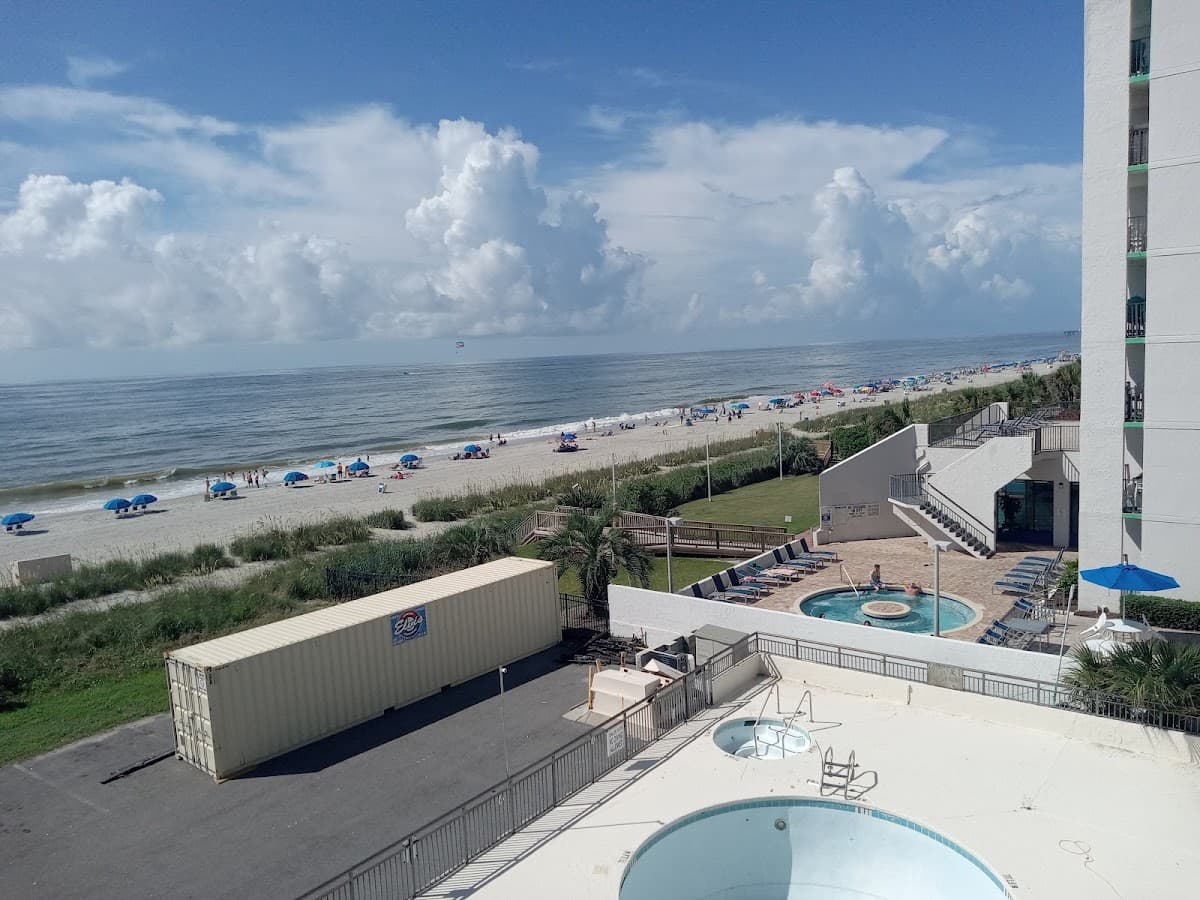 Summer Wind Oceanfront Hotel