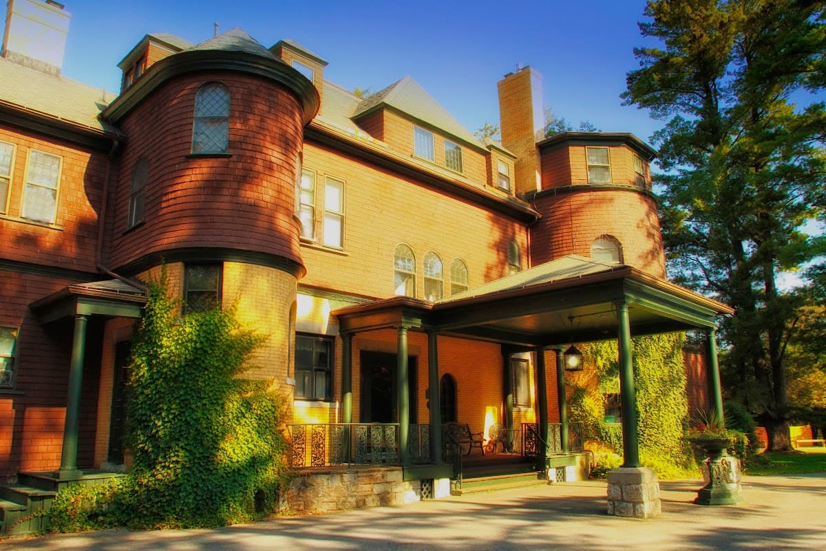 The Brewster Inn