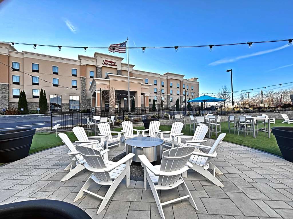 Hampton Inn & Suites Robbinsville
