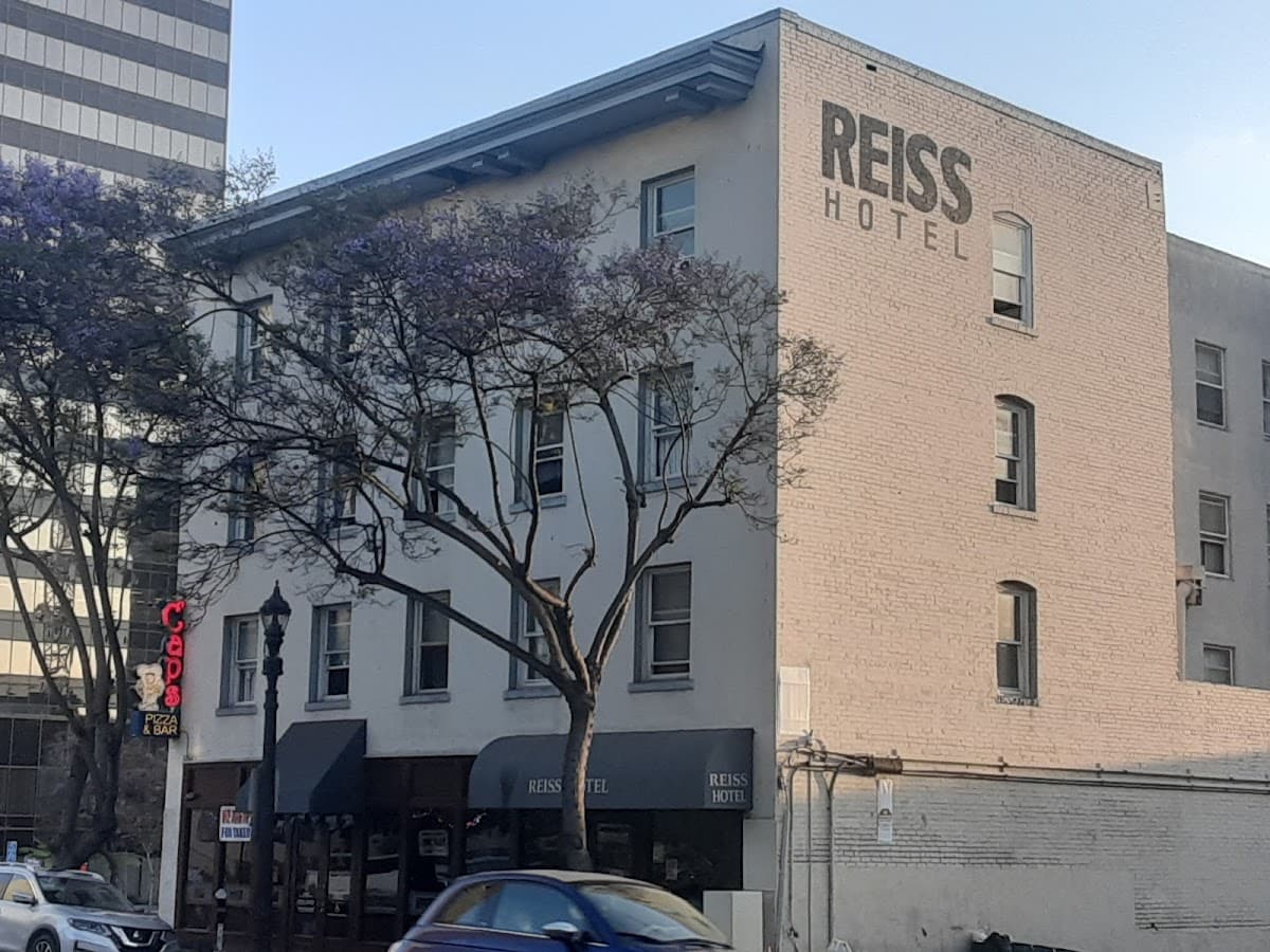 Reiss Hotel