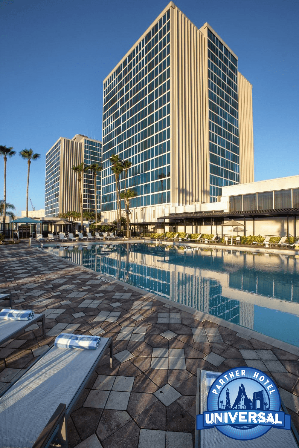 DoubleTree by Hilton Hotel at the Entrance to Universal Orlando