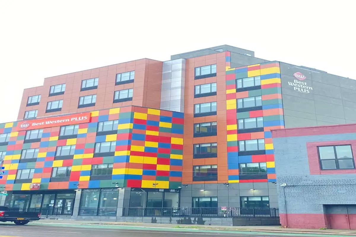 Best Western Plus City Line Hotel