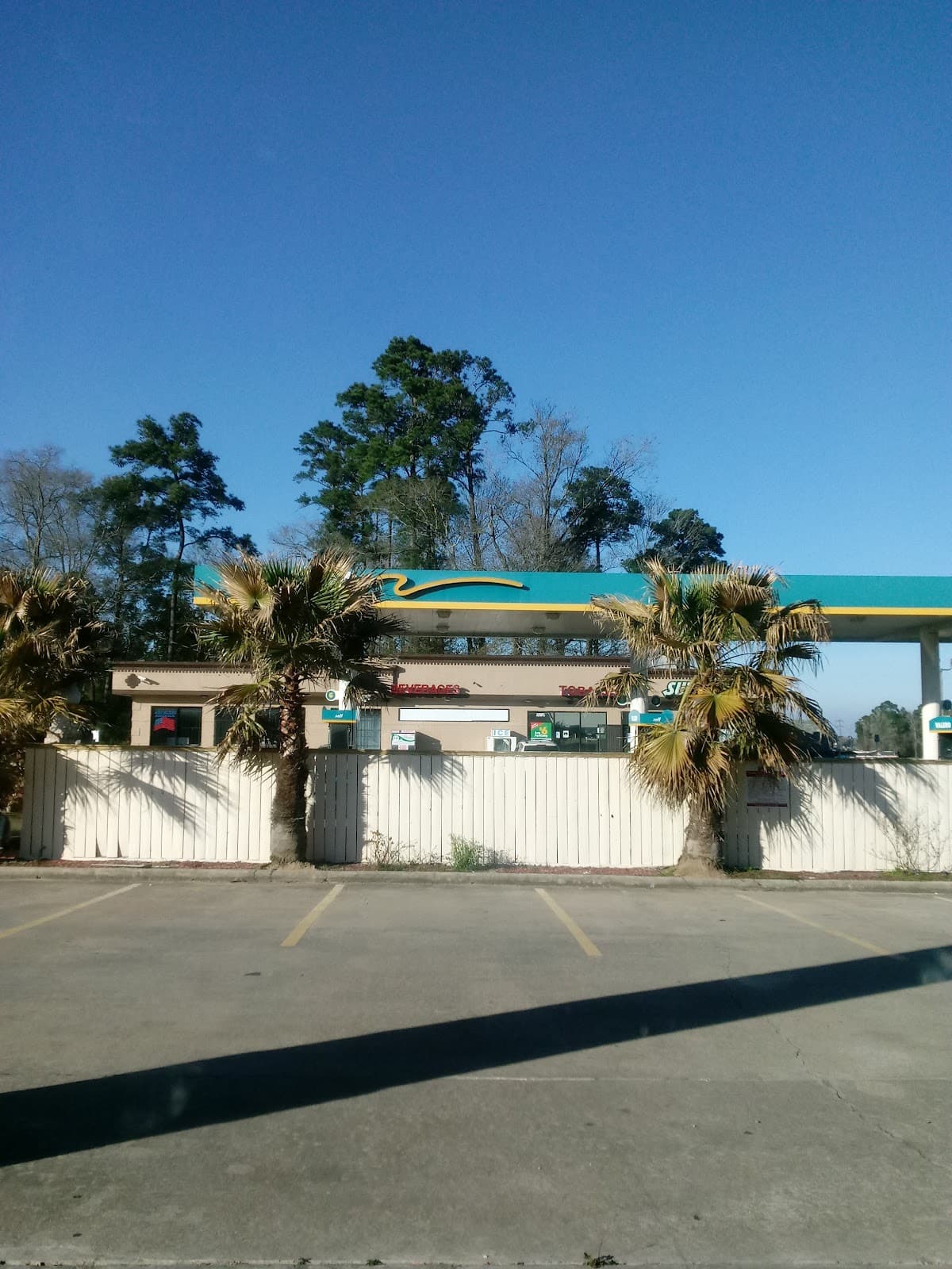 EXECUTIVE Inn & Suites
