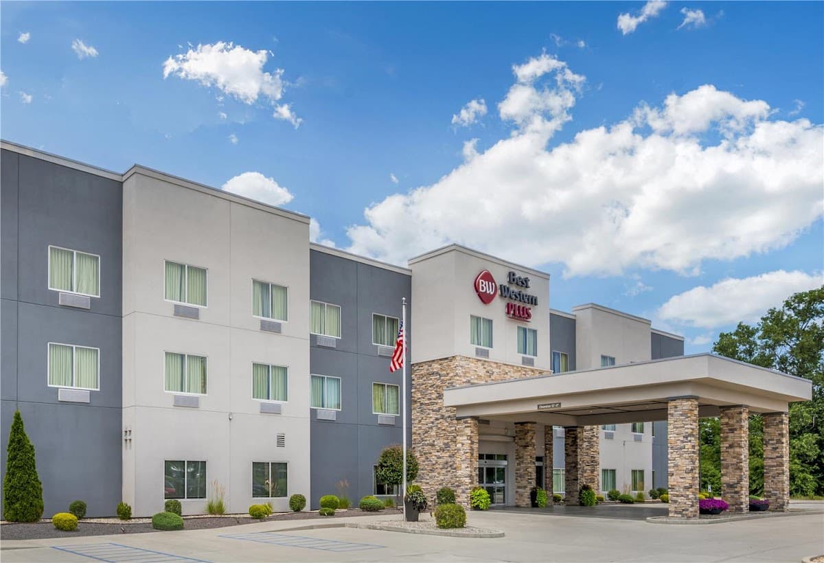 Best Western Plus Parkside Inn & Suites
