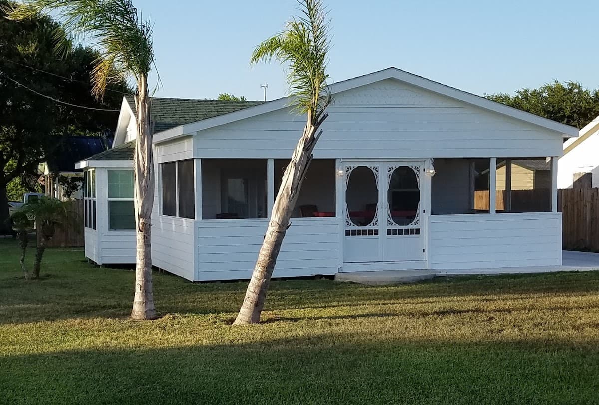Seadrift Pelican House, LLC. - Vacation Rental Home