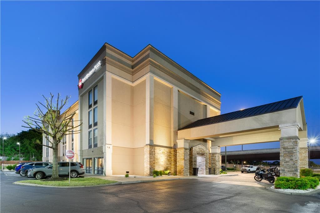 Best Western Plus Belle Meade Inn & Suites