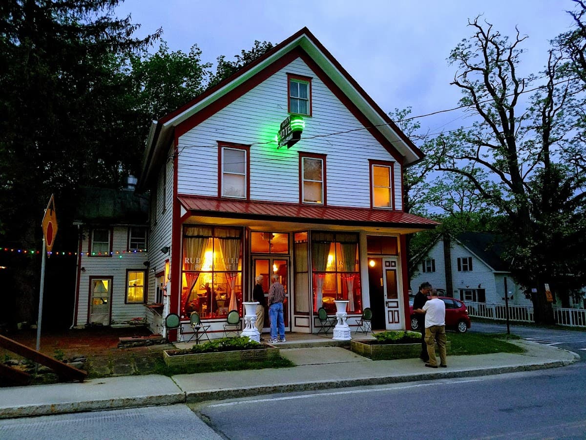 Ruby's Hotel