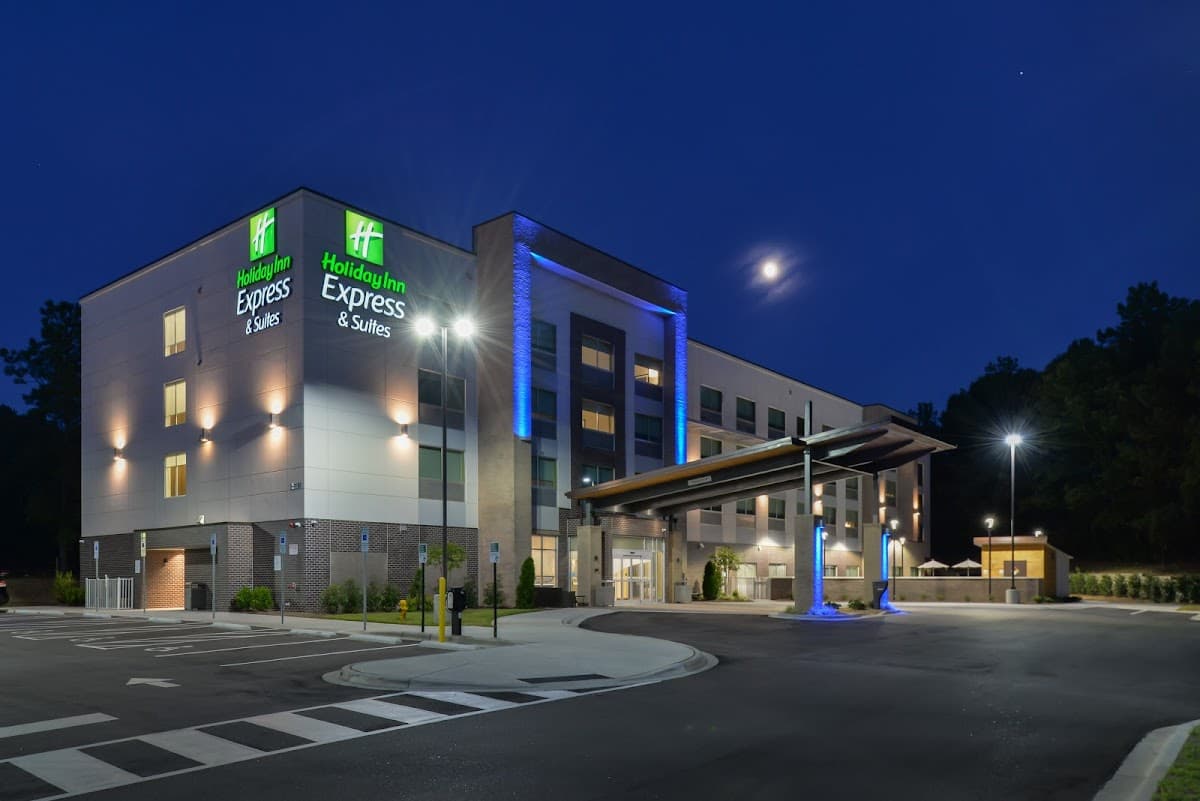 Holiday Inn Express & Suites Charlotte - Ballantyne by IHG