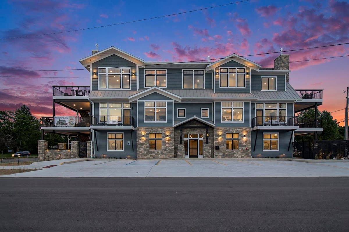 Water's Edge Vacation Rentals