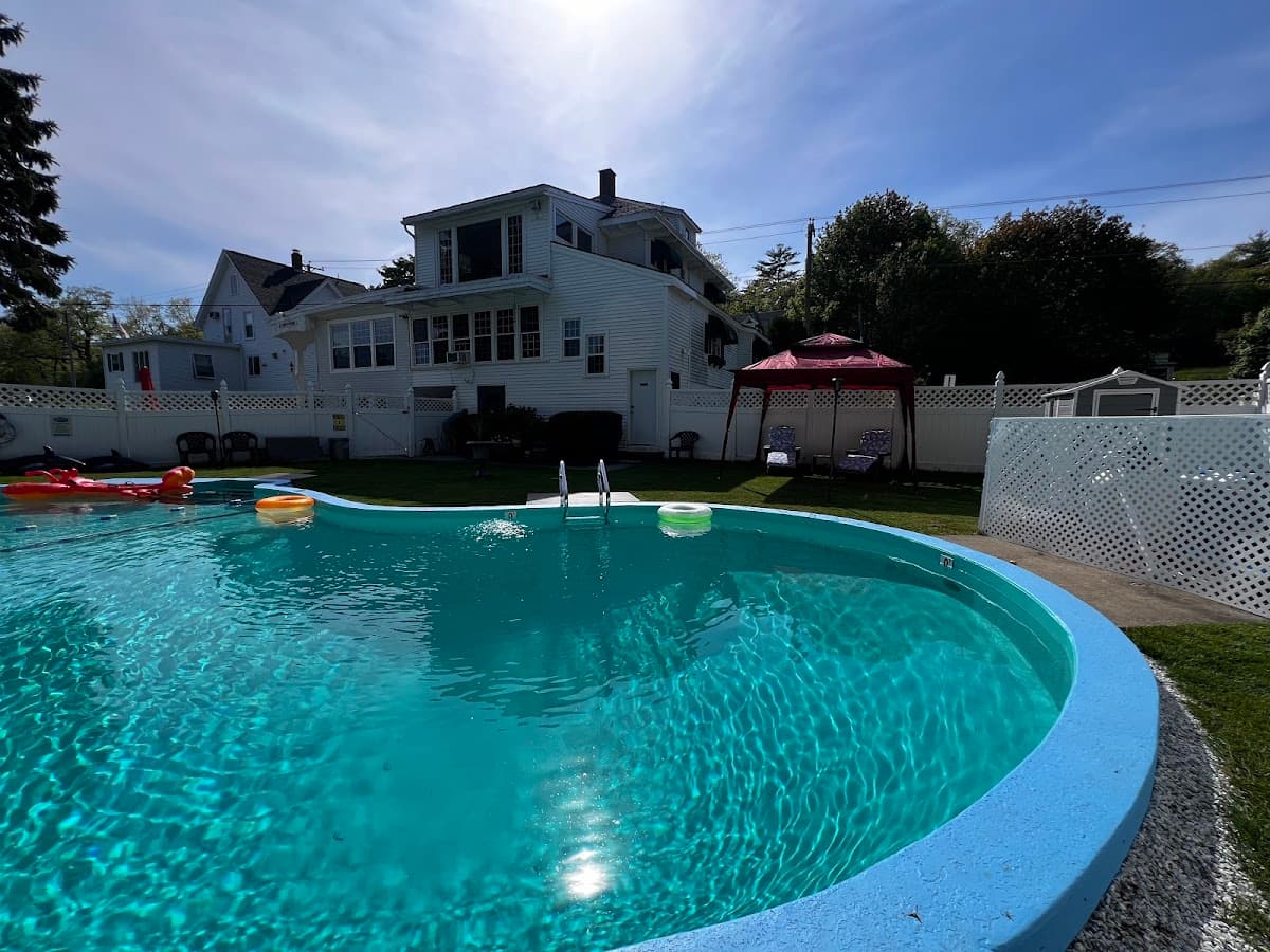 Claddagh Motel & Suites