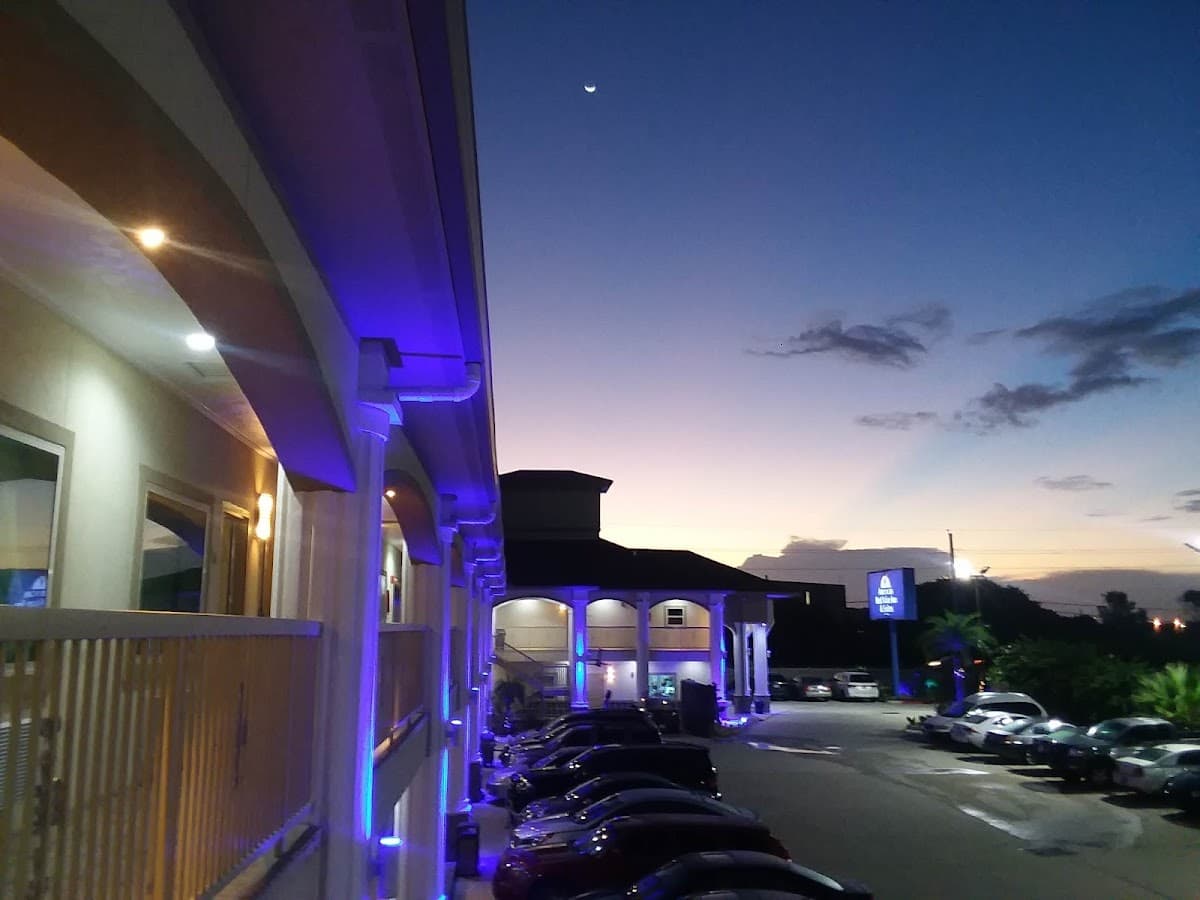 Americas Best Value Inn & Suites Houston at Hwy 6 & Westpark