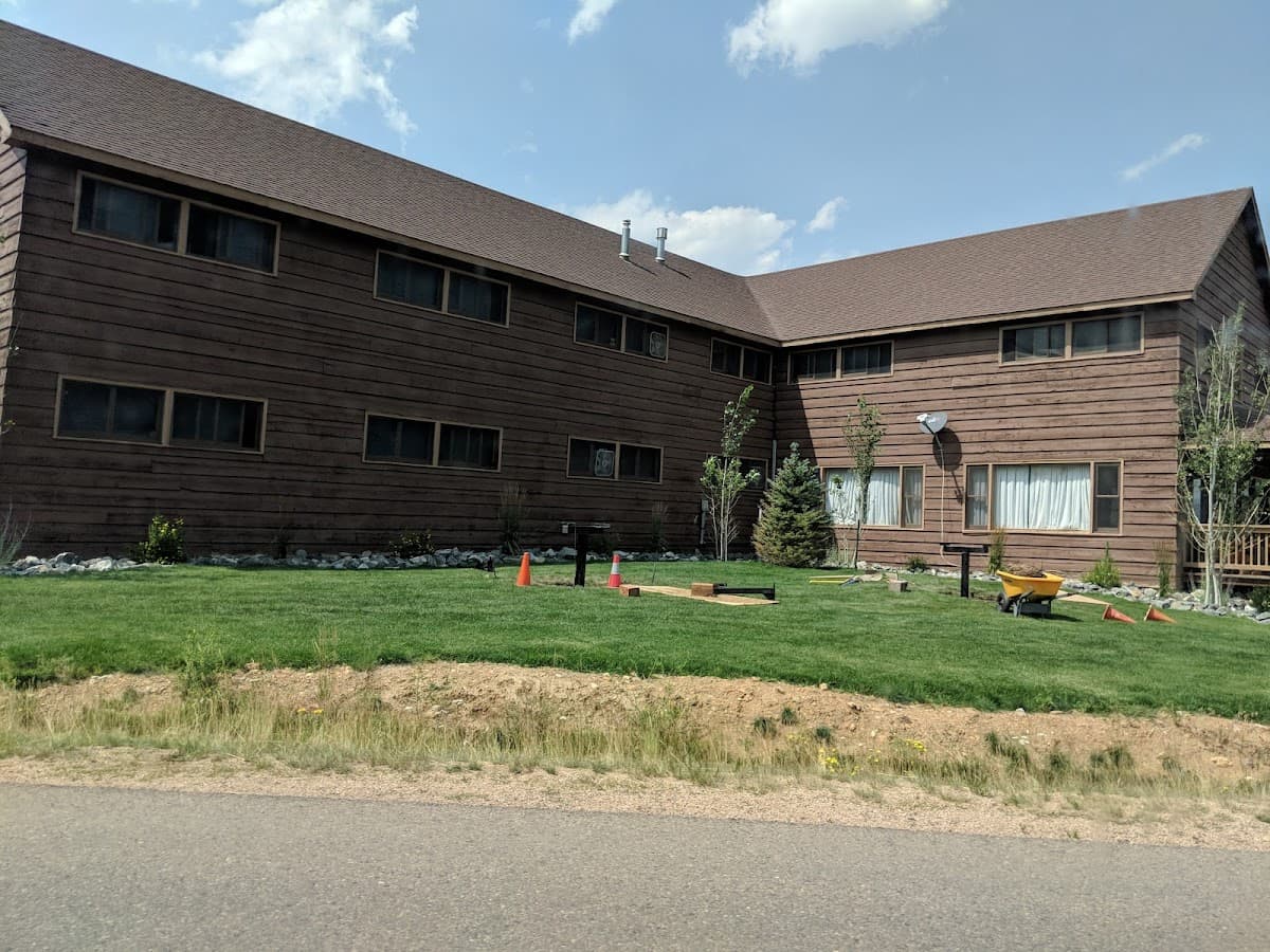 Halletts Staff Lodge