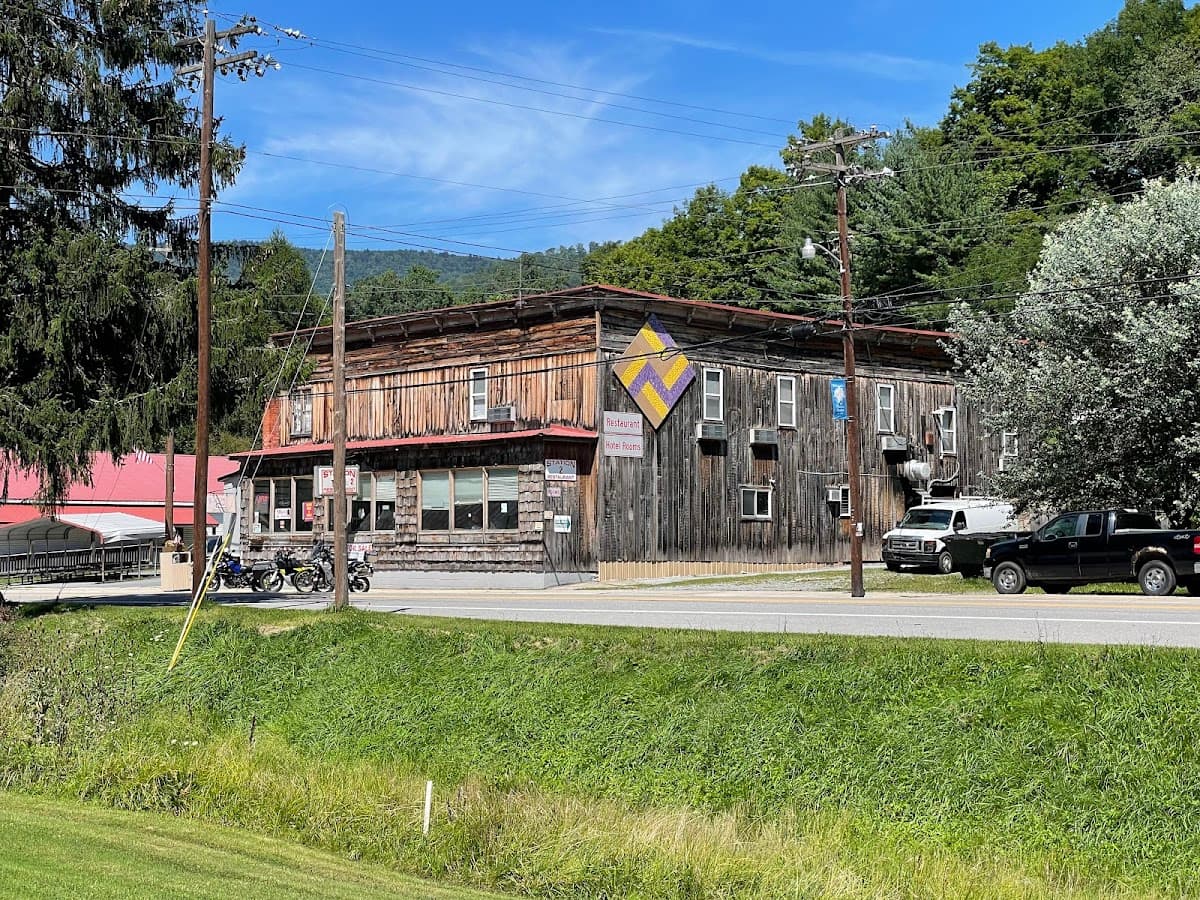 Station 2 Restaurant & Motel