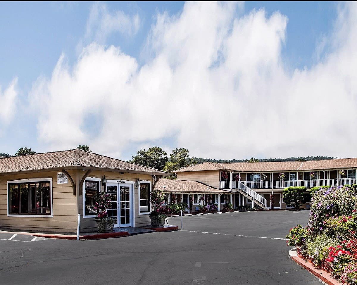 The Inn at 1252 Monterey