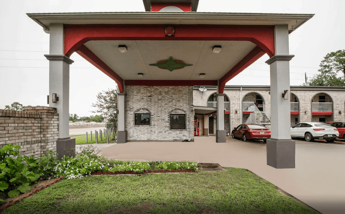 Hollywood INN Houston 1-69 Near Downtown