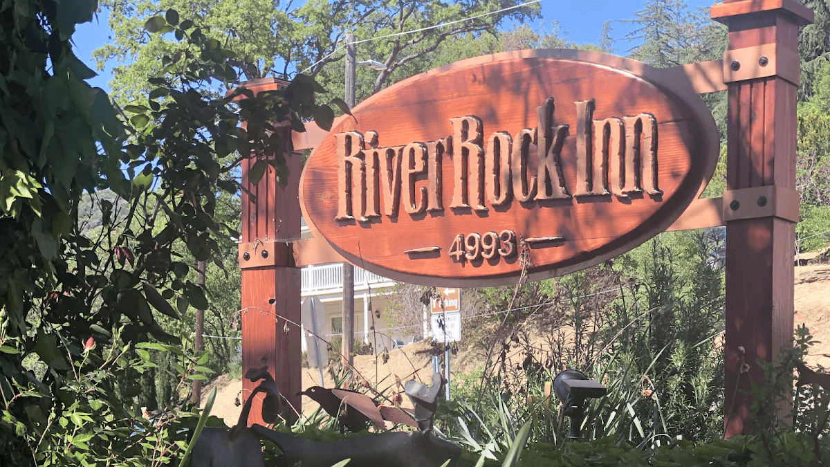River Rock Inn & Deli Garden Cafe