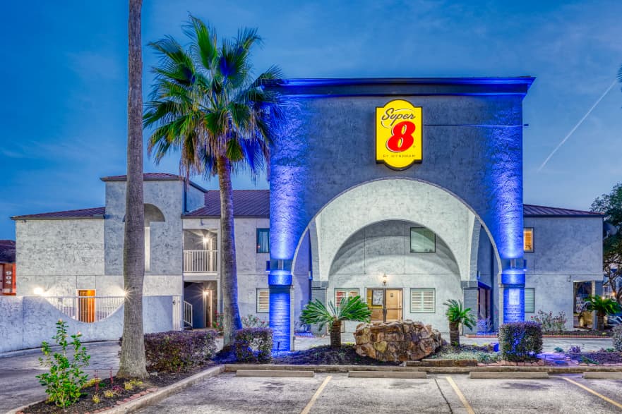 Super 8 by Wyndham Houston/Webster/NASA