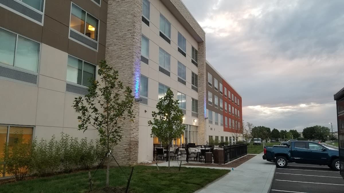 Holiday Inn Express & Suites Allen Park by IHG