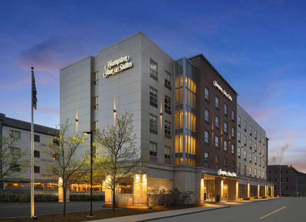 Hampton Inn & Suites Worcester