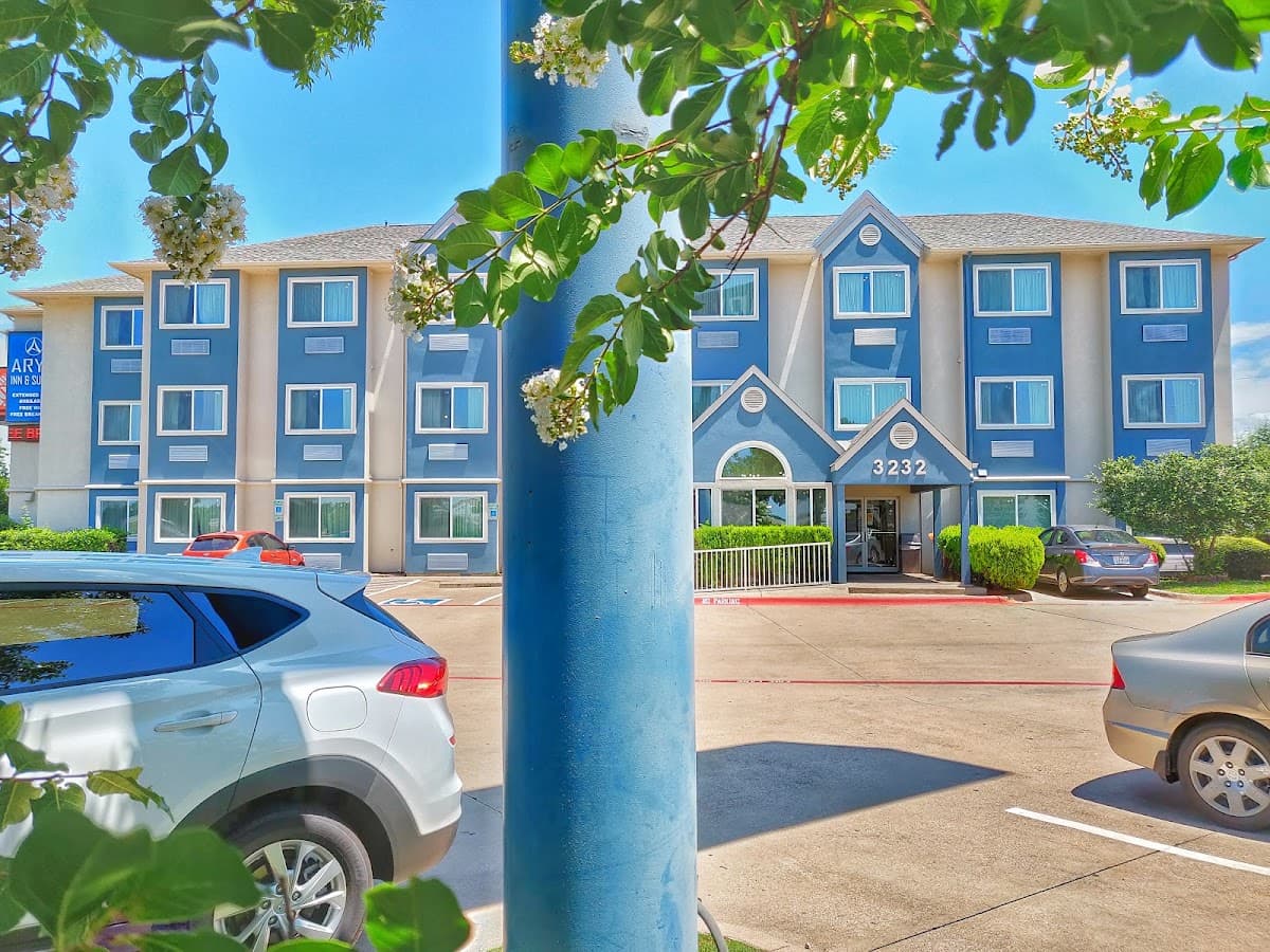 Arya Inn & Suites