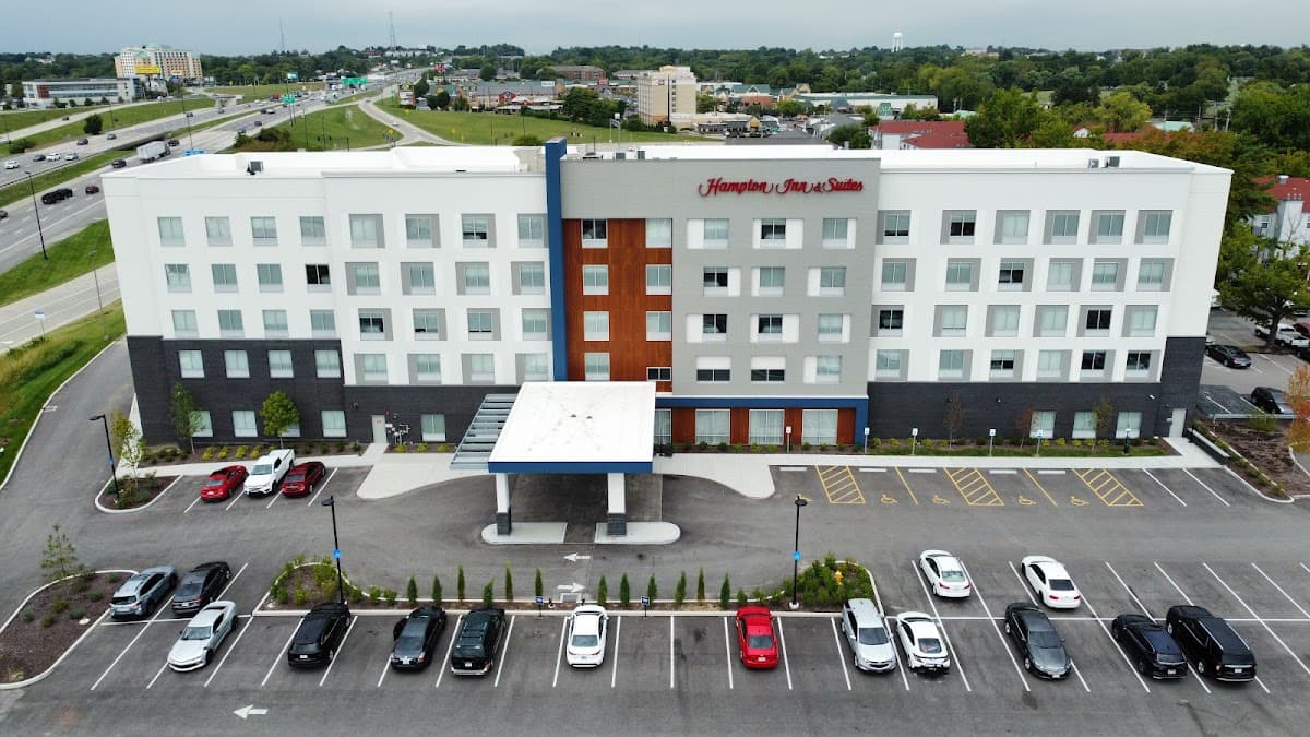 Hampton Inn & Suites St. Charles Old Town Area