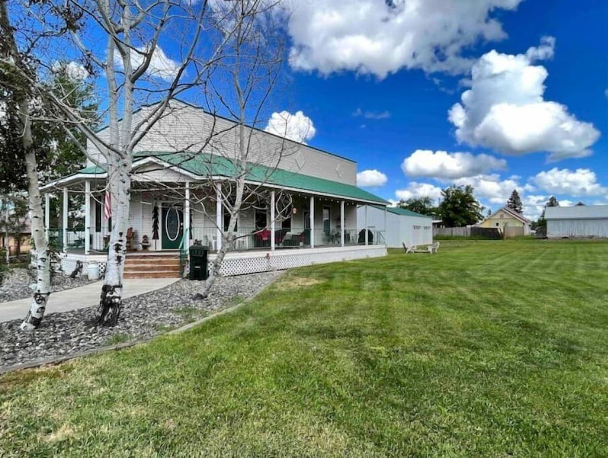 Winchester Lake House Vacation Rental